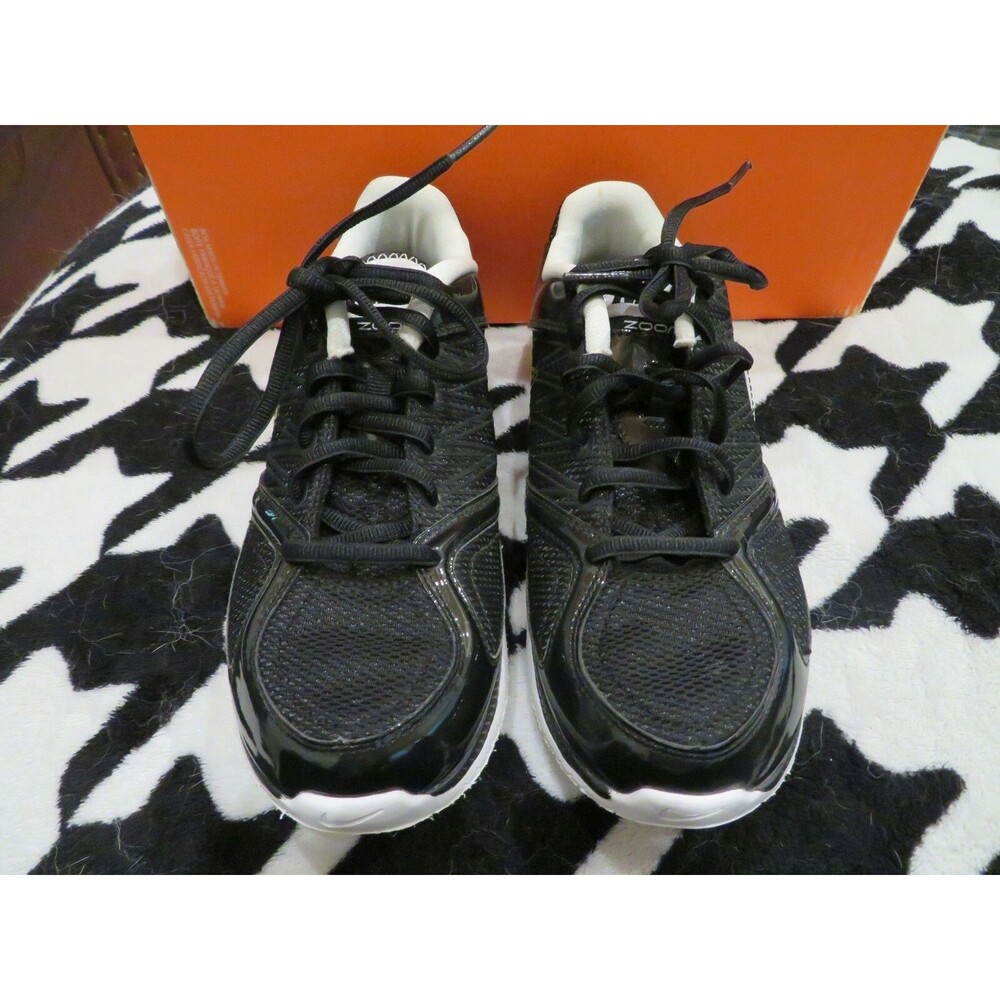 New Womens Black & White Nike Zoom Quick Sist Tennis Shoes, Size 5